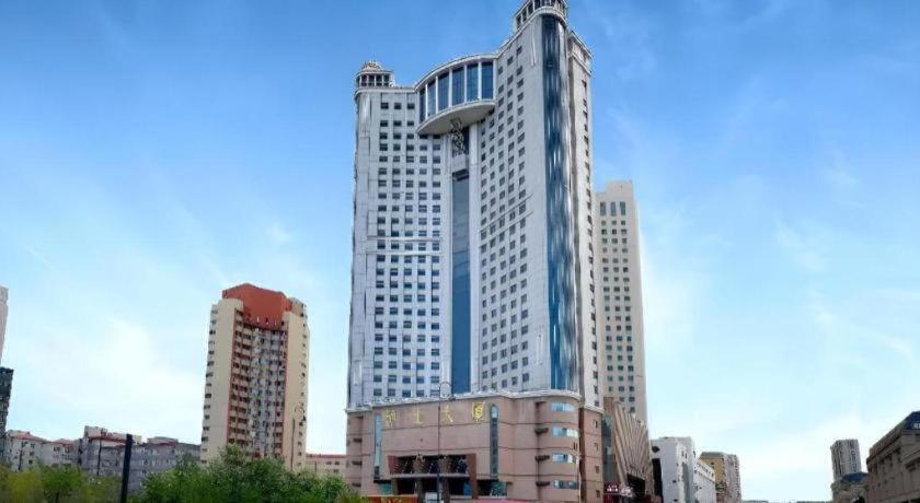 Hanting Hotel Harbin Railway Station Square Exterior foto