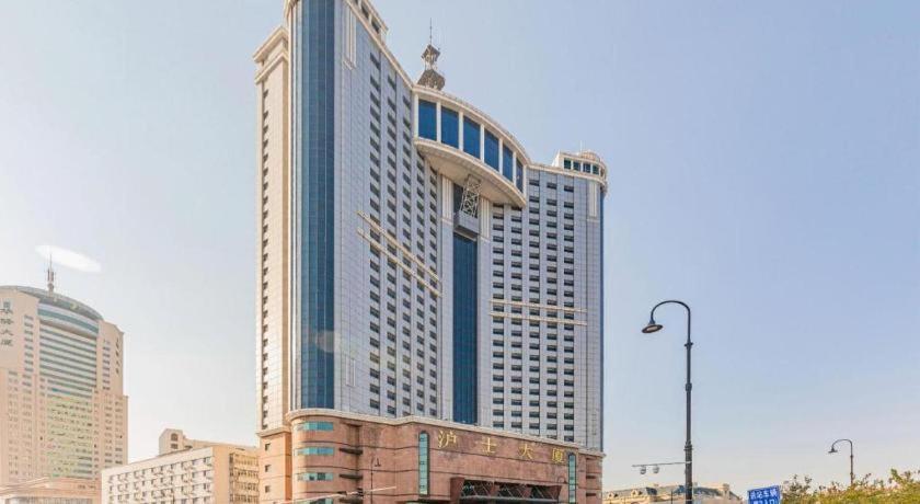 Hanting Hotel Harbin Railway Station Square Exterior foto